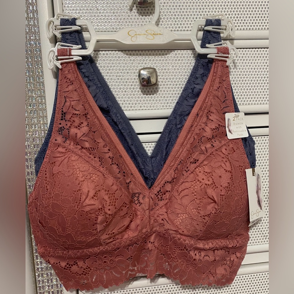 NWT JESSICA SIMPSON BRAND NEW 2-PACK
BRALETTE WITH REMOVABLE PADS